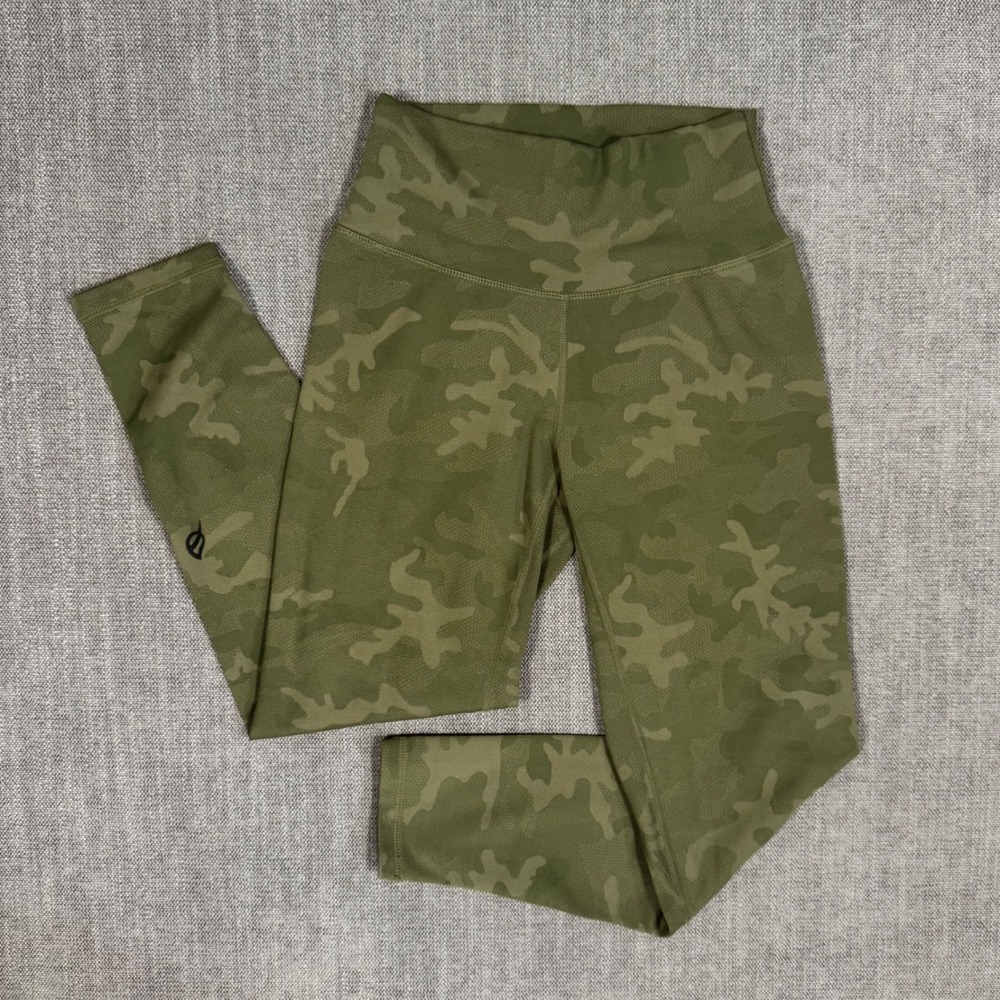 P'tula Stealth Camo Leggings Green High Rise 23" Inseam Gym Workout Yoga